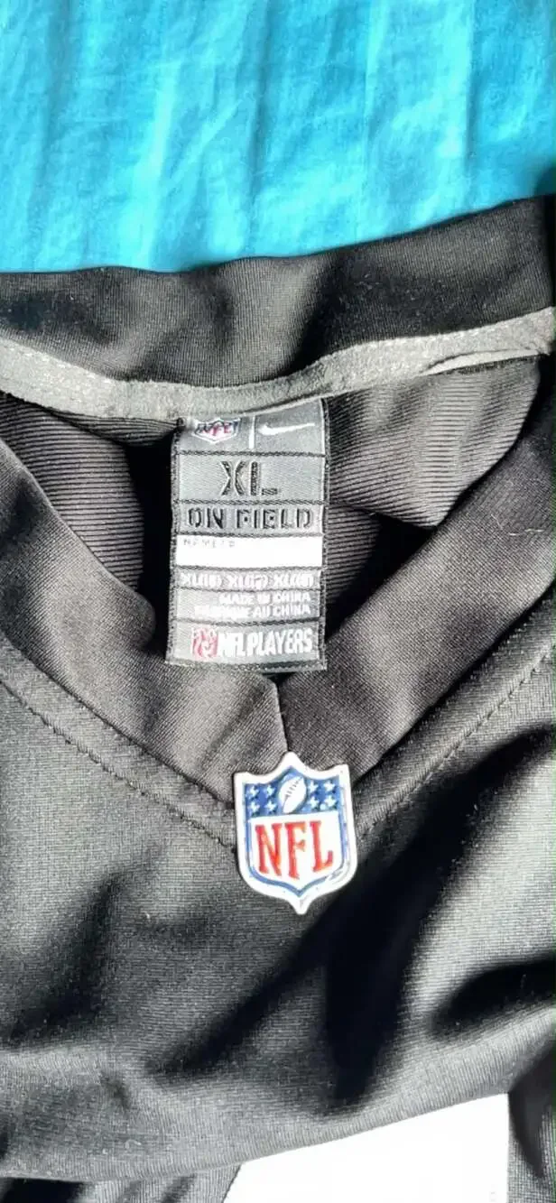 Nike Derek Carr #4 Oakland Raiders NFL Jersey Youth Size S Black Silver On Field